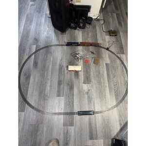 diesel locomotive tyco mantua santa fe 5628 runs on track. And Accessories.